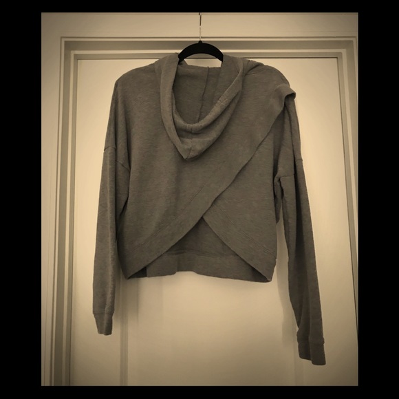 Forever 21 Tops - Forever 21 unique grey sweatshirt